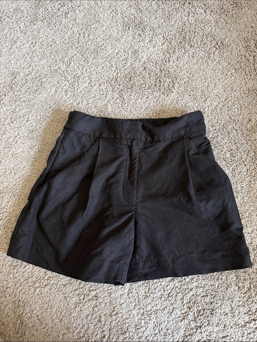wilfred aritzia fable tailored linen mini shorts